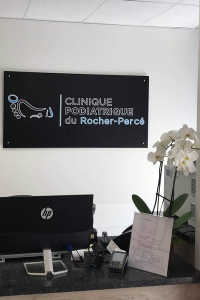 accueil-clinique-podiatrique-rocher-Perce